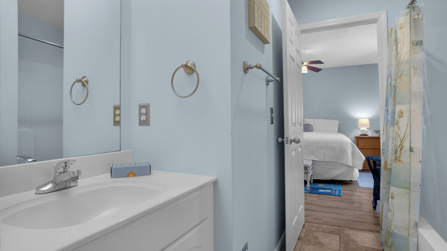 Bathroom, Pet Friendly Beach Home; 2 Minutes to Beach & Eastern Lake, Walton