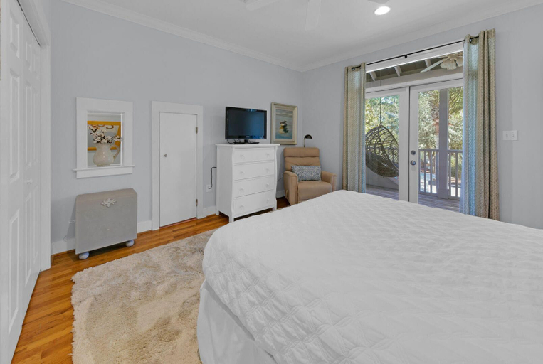 Bedroom 3, Spacious 4-bedroom Beach Retreat: Ideal for Families & Groups!, Walton