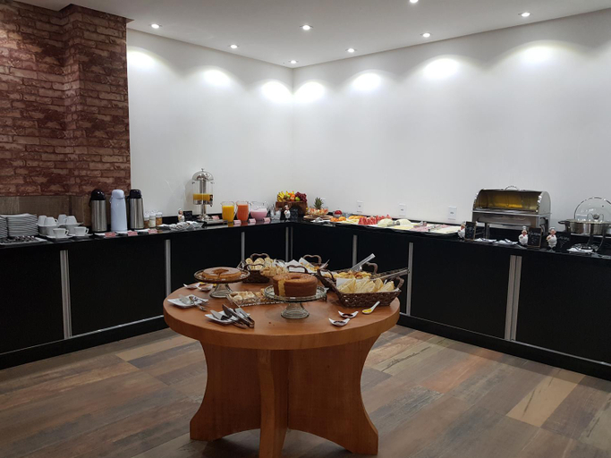 Food & Drinks 3, Dunen Hotel, Piranhas