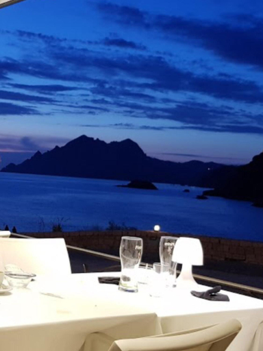 Food & Drinks 3, Le monte rosso, Corse-du-Sud