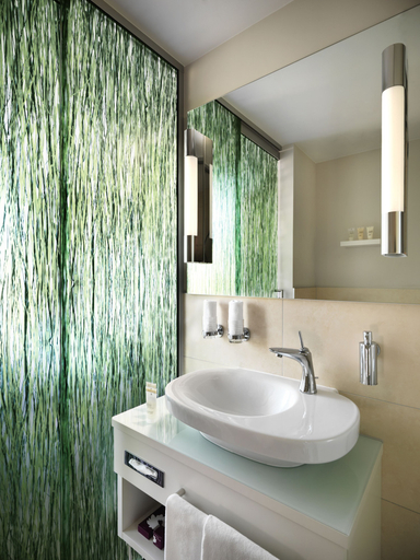 Bathroom 4, Giardino Lago, Locarno