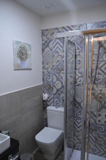 Bathroom 3, Hotel Espanol, Toledo