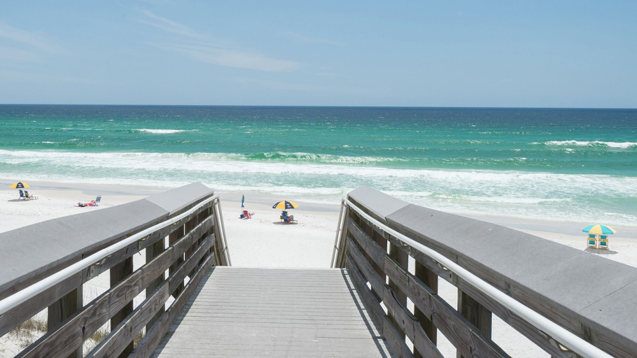 Others 5, Large Private Pool ~ Minutes to Beach ~ Gulf Side ~ Seagrove, Walton