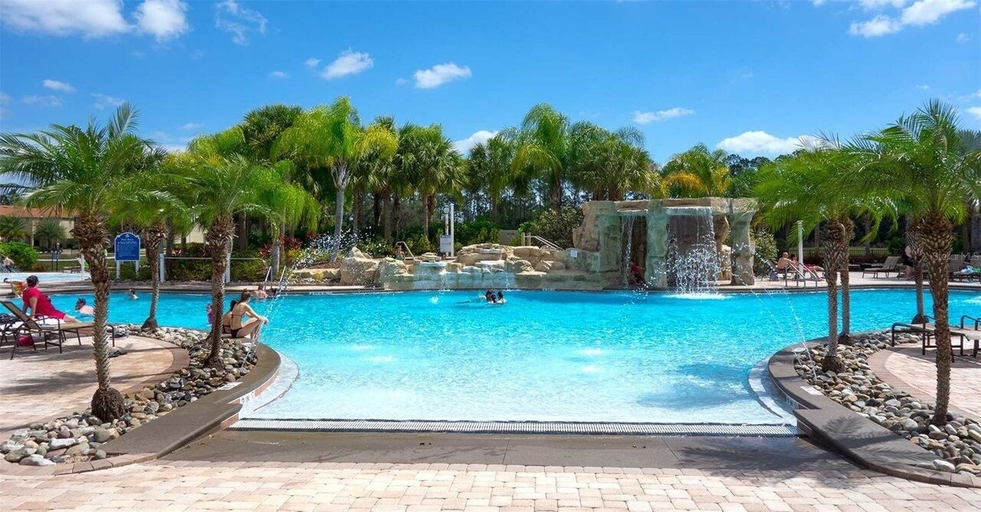 Sport & Beauty 4, Home Away from Home, Osceola