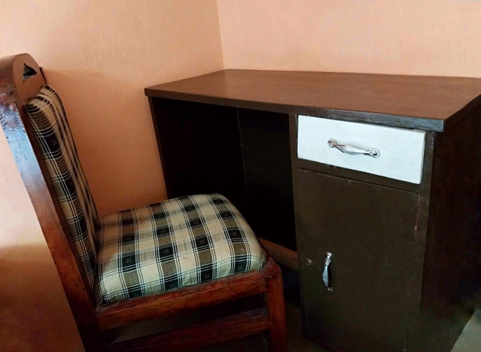 Others 4, California Lodge, Bagamoyo