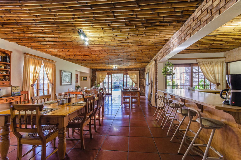 Food & Drinks 3, Peters Guesthouse, City of Tshwane