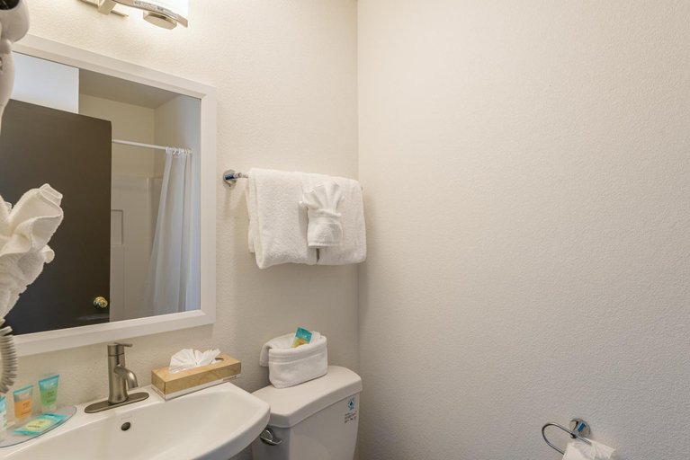 Bathroom 4, Lux Verde Hotel, Yavapai