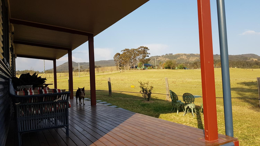 Others 3, The Wattle Lodge, Singleton