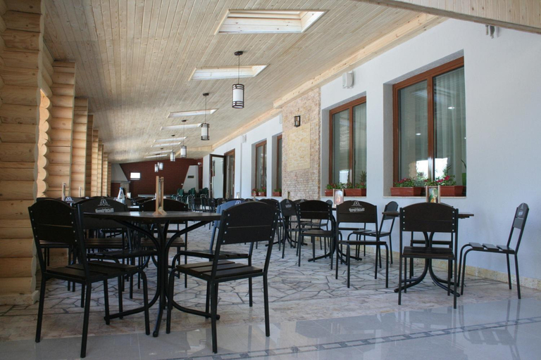 Food & Drinks 3, Hotel Helikon, Berehivs'kyi