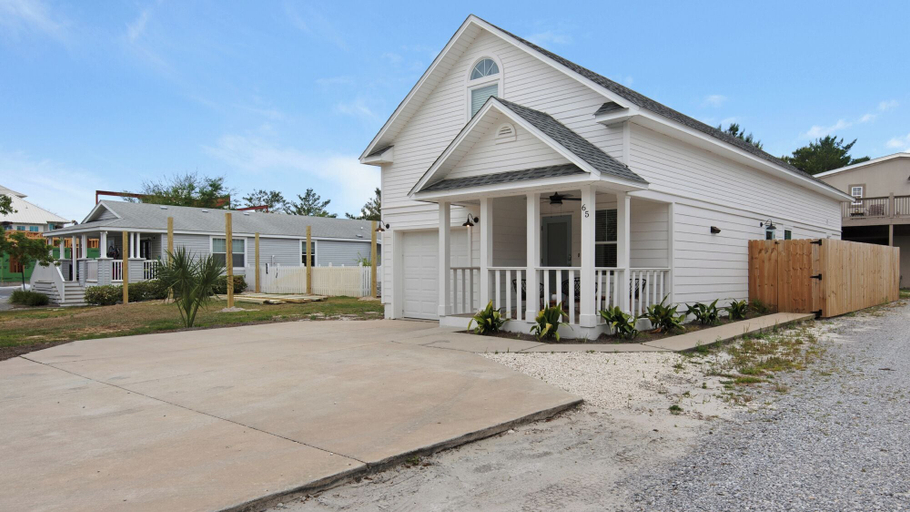 Exterior & Views 2, Fully Updated Beach Retreat; Minutes to Eastern Lake & Beaches, Walton