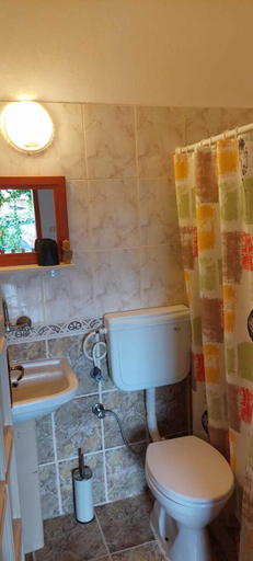 Bathroom 5, Gaya Pansiyon, Kemer