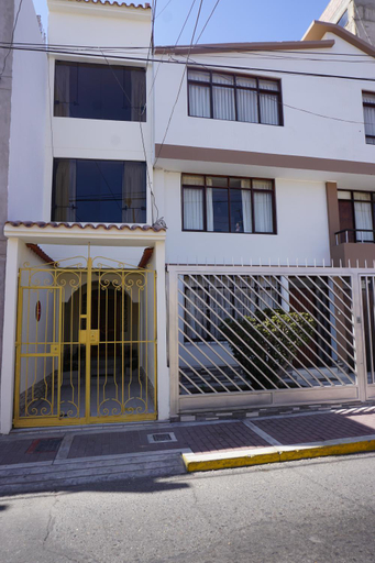Others 2, Residencial Mamamia, Tacna
