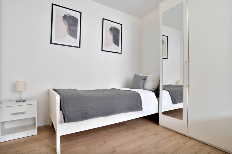 Bedroom 8