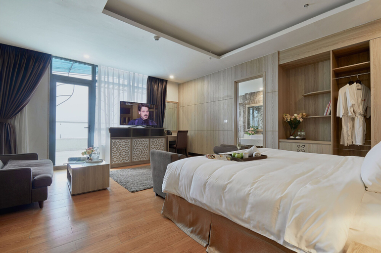 Bedroom 12