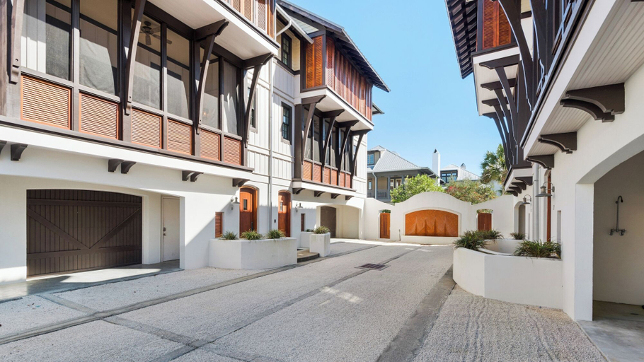 Exterior & Views 2, Modern Luxury & Privacy w/ 3-bed Condo Sleeps 8, Walton