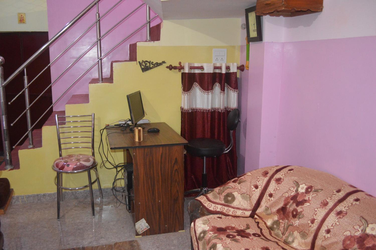 Bedroom 3, Azure Paying Guest House, Varanasi