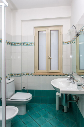 Bathroom 3, Club Residence La Castellana Mare, Cosenza