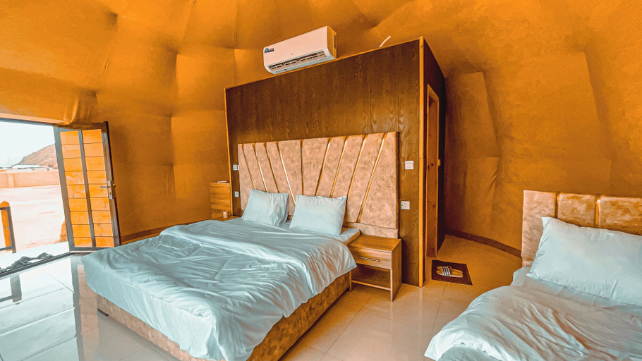 Bedroom 2, Mahmmad Luxury Camp, Quaira