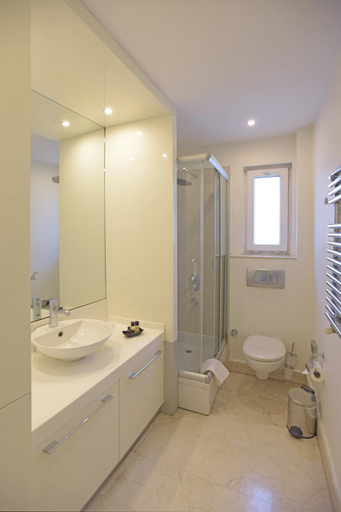 Bathroom 3, Cheya Taksim Istanbul City Center Residence, Beyoğlu