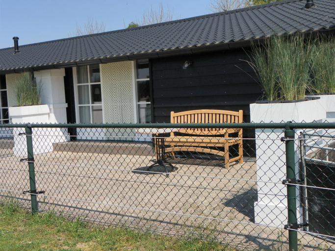 Others 3, De Turfstaeker, Nederweert
