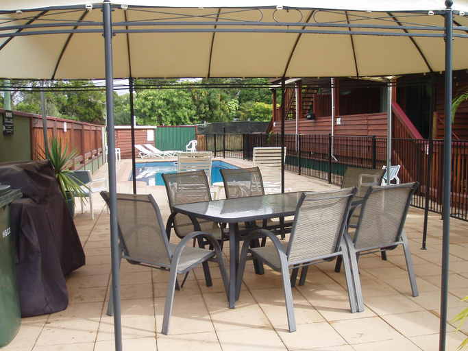 Food & Drinks, Boat Harbour Stays, Hervey Bay - Pt A