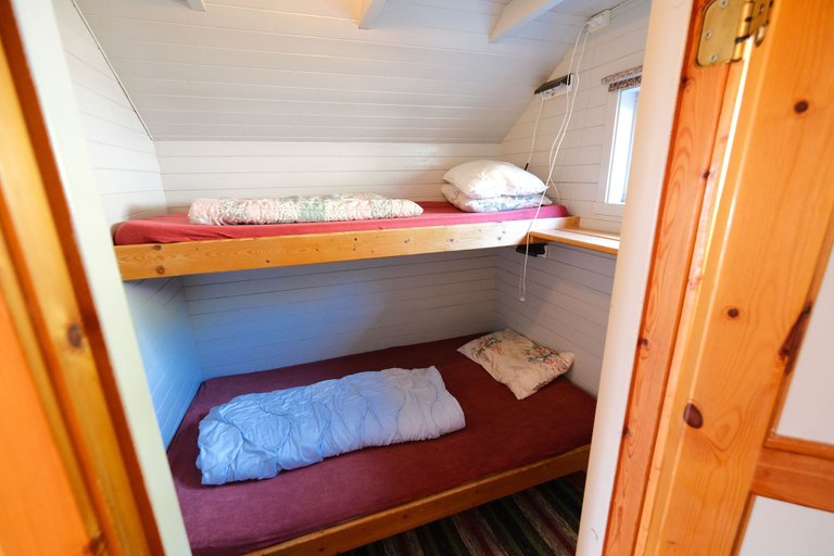 Bathroom 5, Stamsund Hostel, Vestvågøy