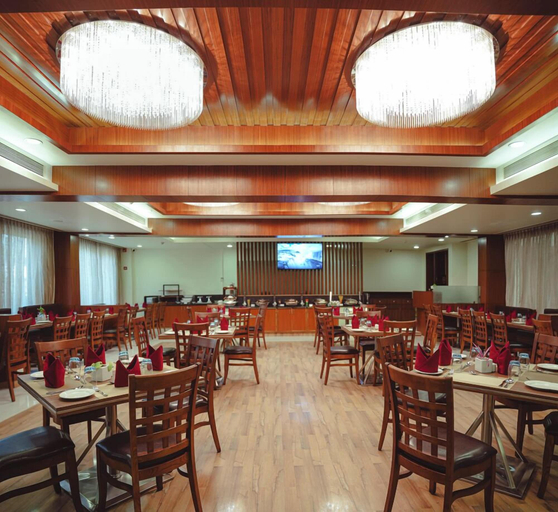Food & Drinks 2, Ramee The Srinivas Palace, Kachchh