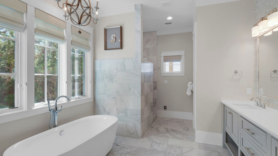 Others 3, Stunning Luxury Beach Home: Gulf Views, Large Private Pool, Free Beach Setup!, Walton
