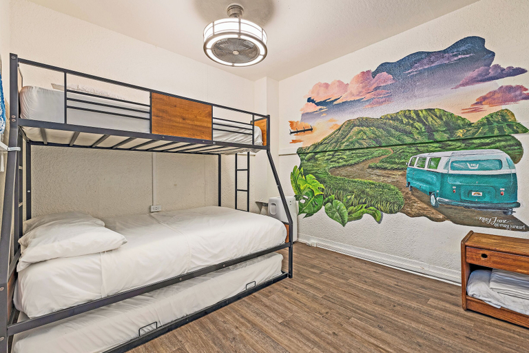 Bedroom 5, Howzit Hostels, Maui