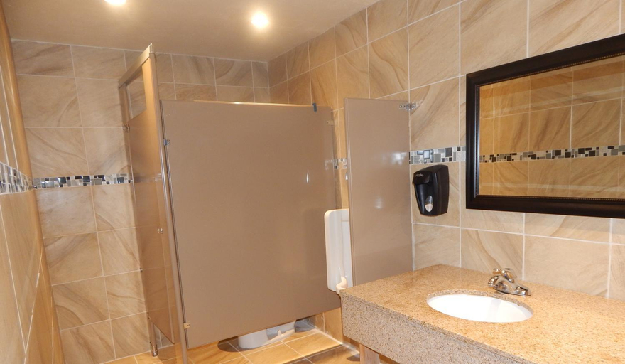 Bathroom 4, Quality Inn Chickasha, Grady