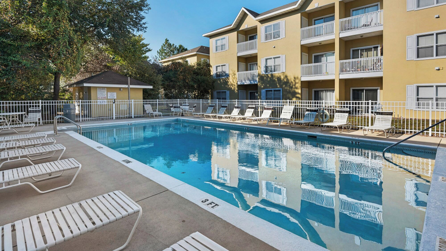 Sport & Beauty 5, 1st Floor, Walkable to Dining, Shopping, Beach - Sleeps 6, Walton