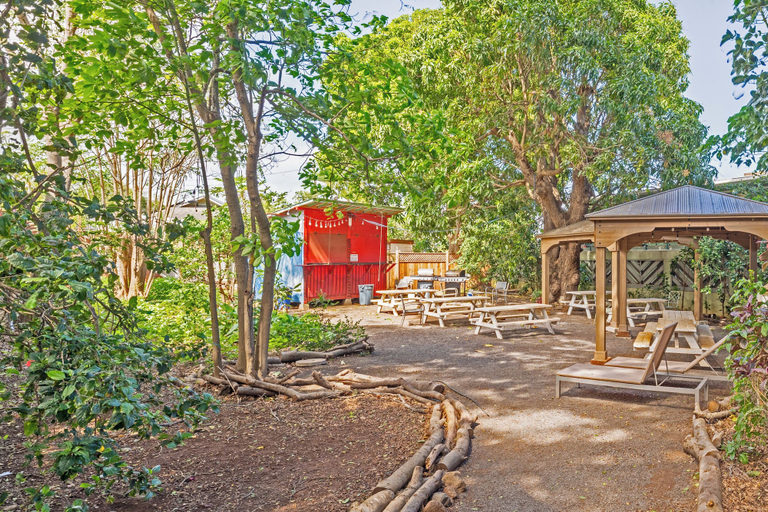 Exterior & Views 2, Howzit Hostels, Maui
