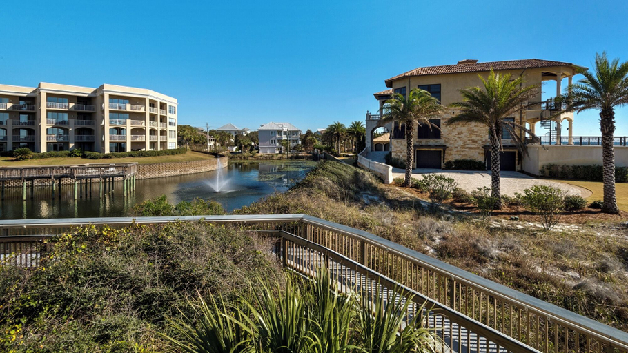 Exterior & Views 2, Modern & Updated - Gulf-front - Steps to the Beach, Walton