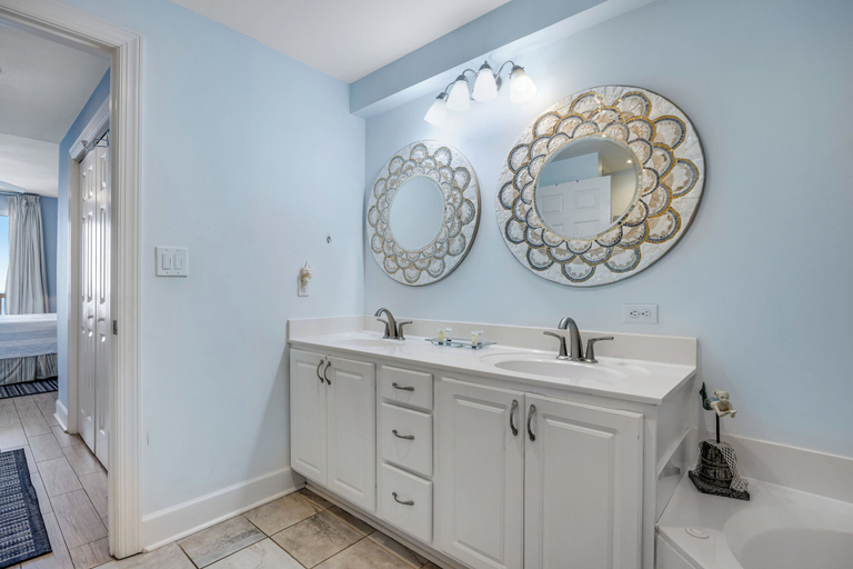 Bathroom 3, Spectacular End Unit With Amazing Views and Amenities, Bay