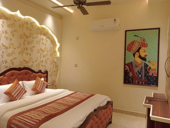 Bedroom 2, Hotel Grand Kailash Haveli, Garhwal