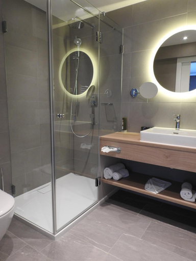 Bathroom 4, Hotel Hennersberg, Kufstein