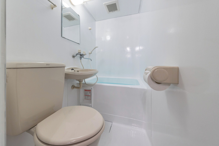 Bathroom, Togano house Umeda central, Osaka