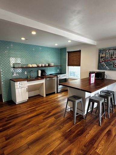 Food & Drinks, 5100 Vacation Club, Cape May
