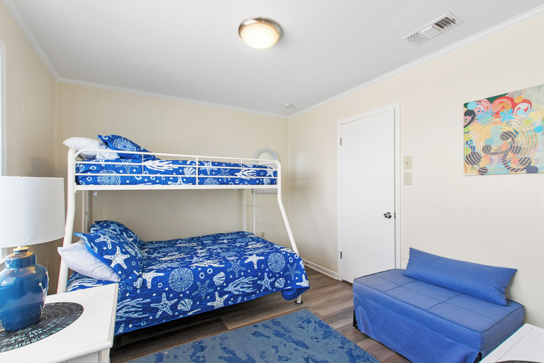 Bedroom 3, The Sands Condos, Baldwin