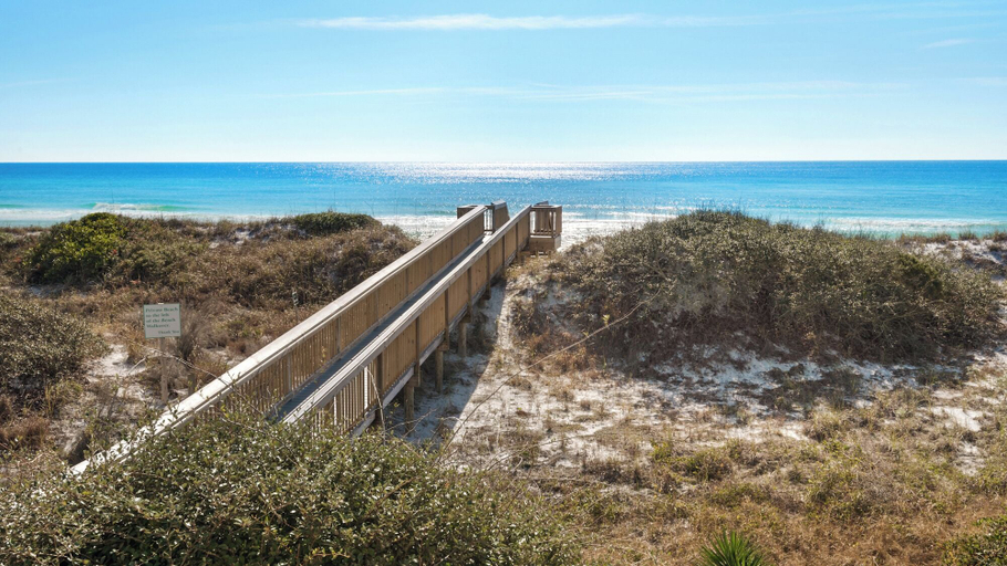Others 4, Modern & Updated - Gulf-front - Steps to the Beach, Walton