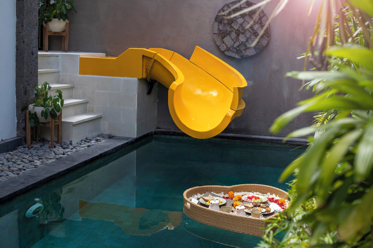 Swimming Pool 15