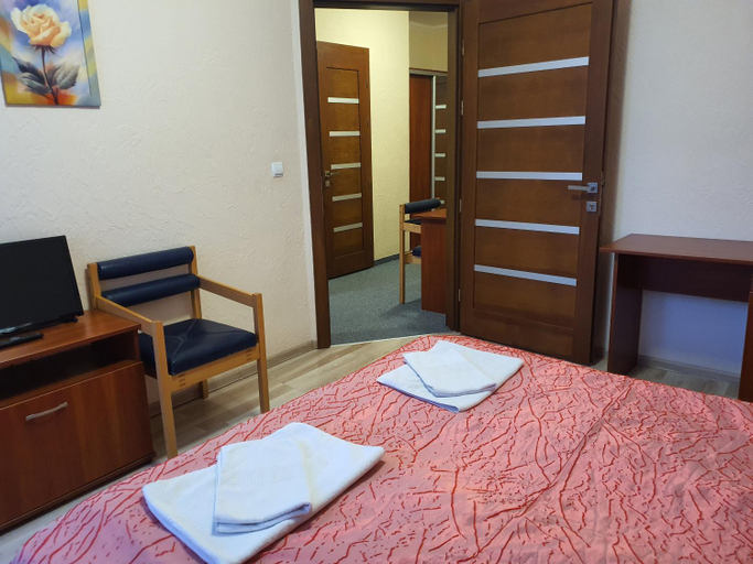 Bedroom 2, Hotel Helikon, Berehivs'kyi