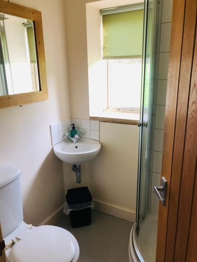 Bathroom 3, Canons Court Mews, Gloucestershire