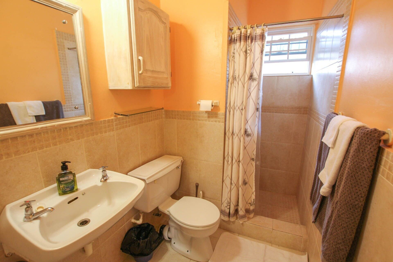 Bathroom 4, Bliss 2 Bedroom Home by Bluescape
