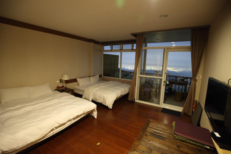 Others 4, Sky lounge B&B, Nantou