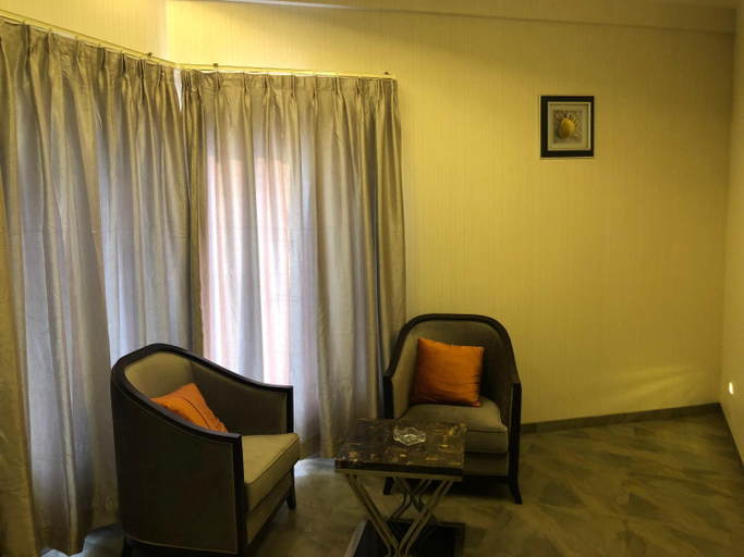 Others 3, Hotel Sharanam, Buldana