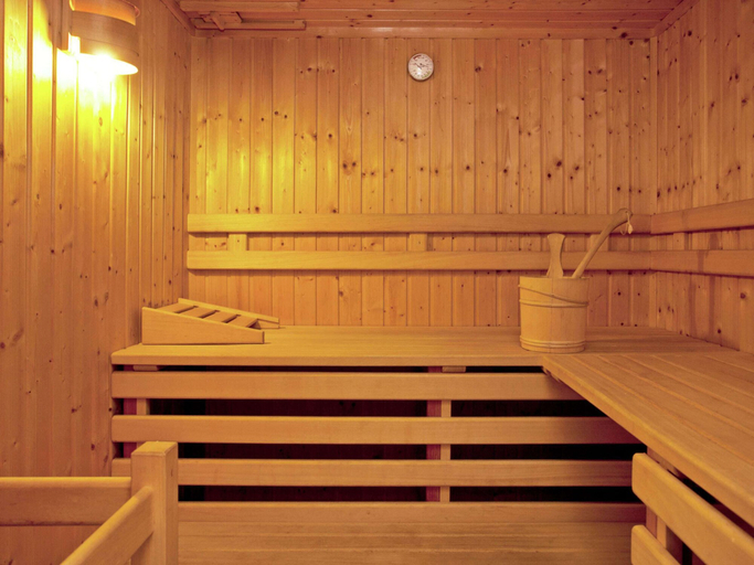 Others 2, Chalet for 10 People With Access to the Swimming Pool, Zell am See