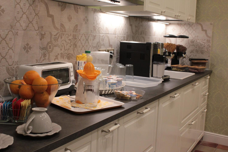 Others 4, Aitna B&B, Catania