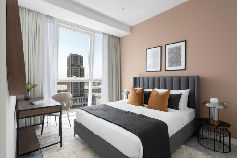 Room 4, Silkhaus Canal Views Gorgeous 1BR Pool Access, Dubai