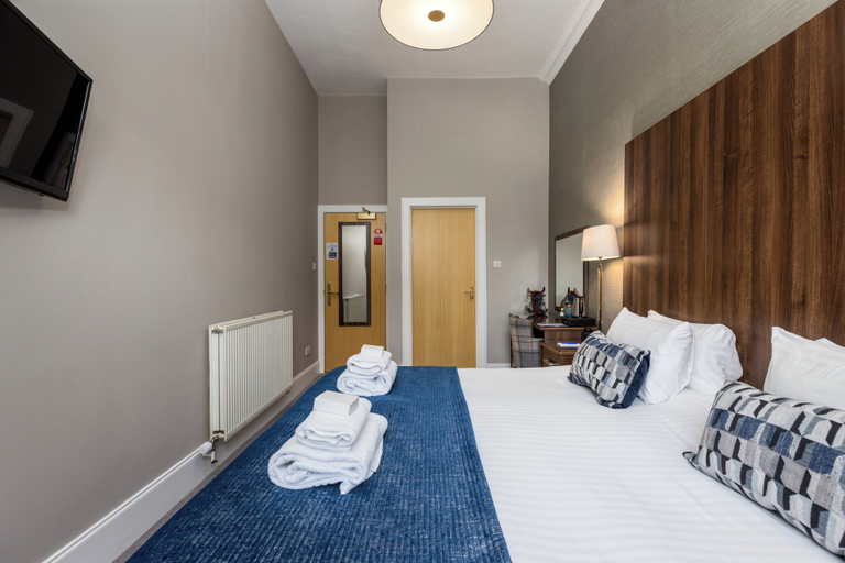 Bedroom 4, 28 York Place, Edinburgh